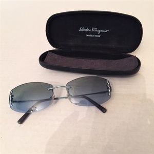 SALVATORE FERRAGAMO sunglasses